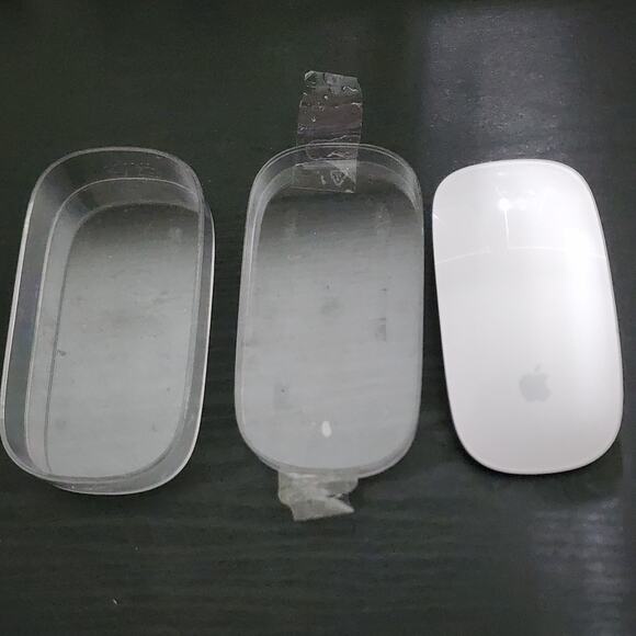 Apple Magic Mouse Wireless Model A1296 Bluetooth Mac Mouse With Original Case - Picture 2 of 6